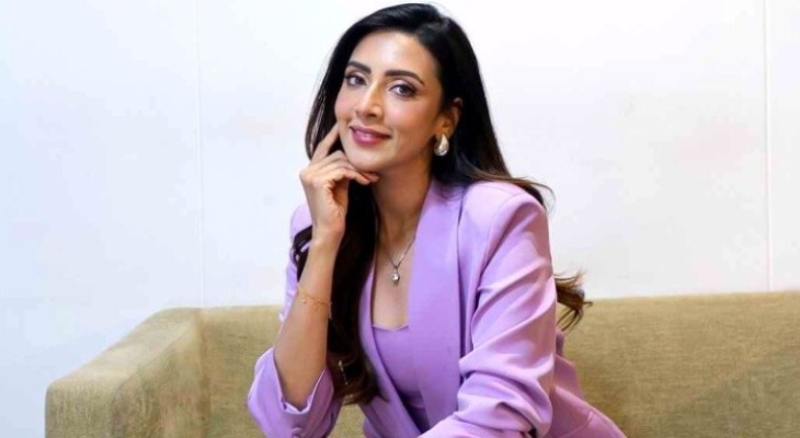 সুসময়ে বিদ্যা সিনহা মিম